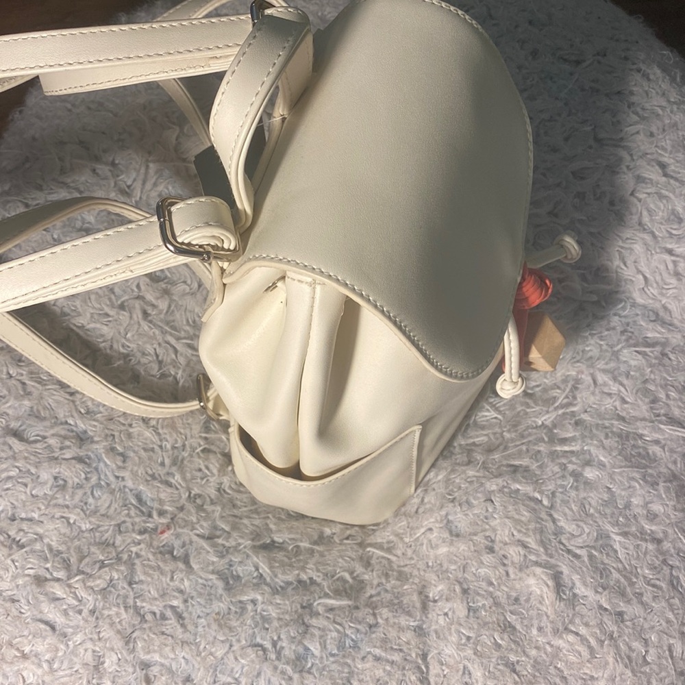 French connection classic rucksack in cream-White / tan